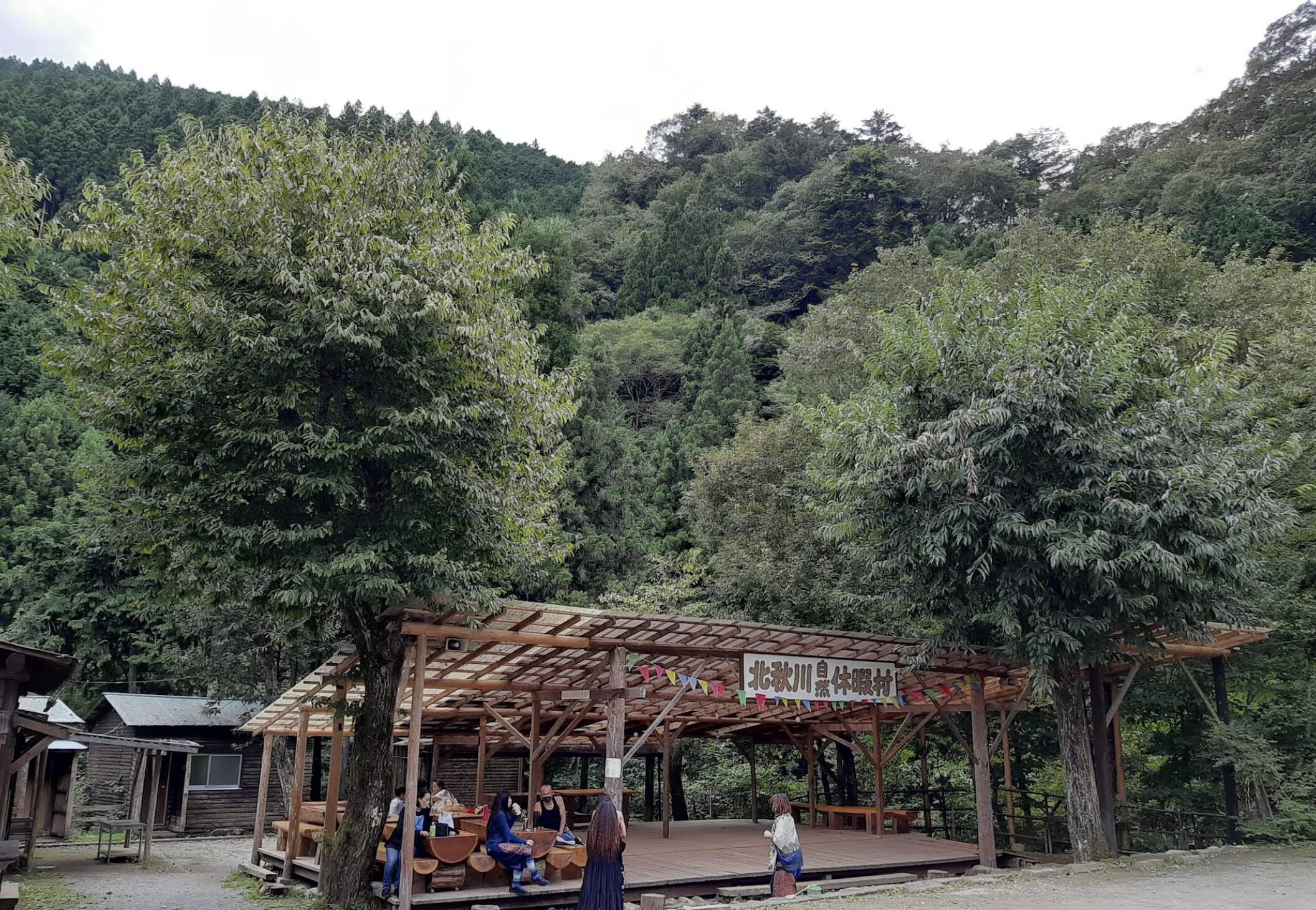 北秋川自然休暇村のBBQサイト・受付付近の画像